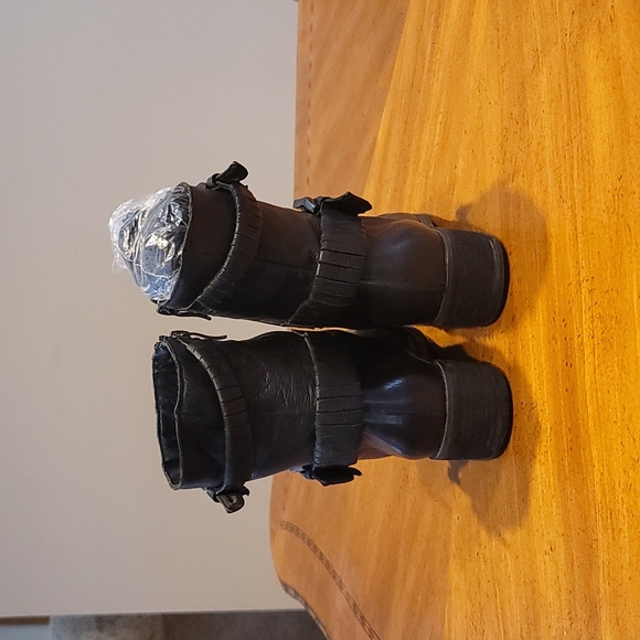 Bootie - Picture 5 of 9